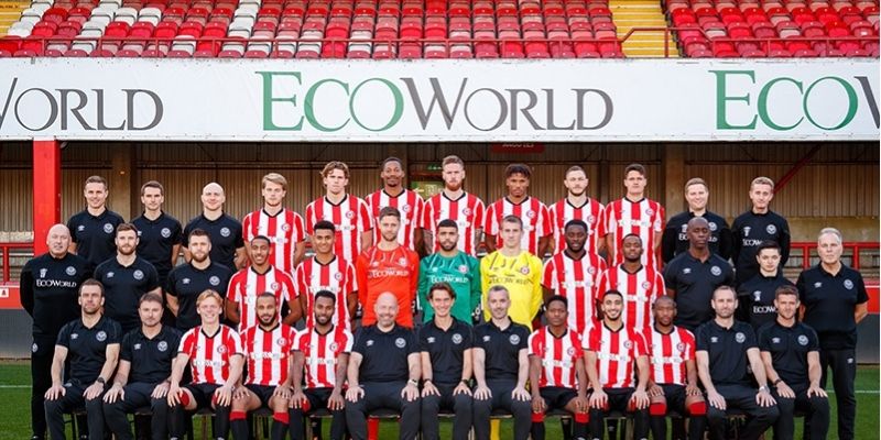 CLB Brentford: Tiểu sử và giai đoạn thi đấu của Bầy ong 3 Những thách thức và khủng hoảng